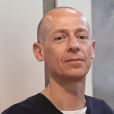 Warin Dusatti